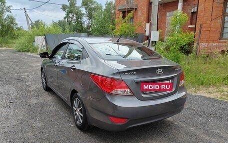 Hyundai Solaris II рестайлинг, 2013 год, 895 000 рублей, 4 фотография