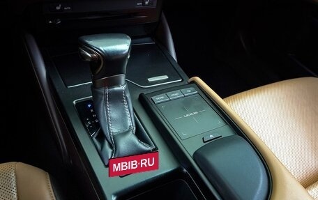 Lexus ES VII, 2018 год, 3 820 000 рублей, 12 фотография