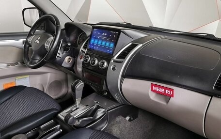 Mitsubishi Pajero Sport II рестайлинг, 2013 год, 2 155 000 рублей, 13 фотография