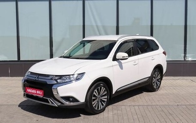 Mitsubishi Outlander III рестайлинг 3, 2018 год, 2 350 000 рублей, 1 фотография