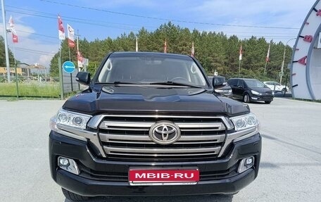 Toyota Land Cruiser 200, 2016 год, 6 825 000 рублей, 2 фотография