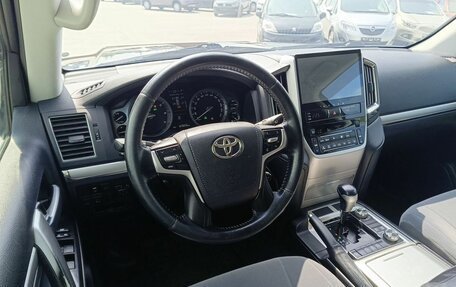 Toyota Land Cruiser 200, 2016 год, 6 825 000 рублей, 18 фотография
