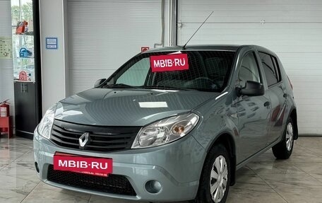 Renault Sandero I, 2012 год, 679 000 рублей, 2 фотография