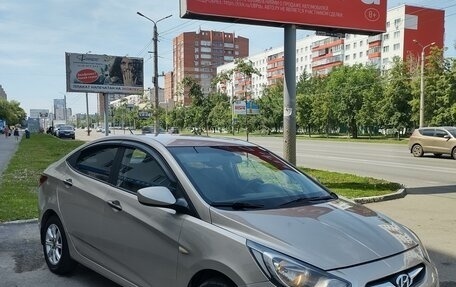 Hyundai Solaris II рестайлинг, 2011 год, 750 000 рублей, 7 фотография