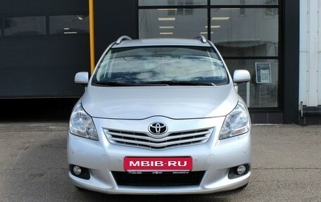 Toyota Verso I, 2011 год, 1 400 000 рублей, 2 фотография