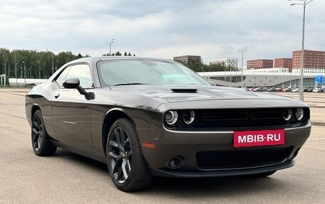 Dodge Challenger III рестайлинг 2, 2021 год, 3 970 000 рублей, 7 фотография