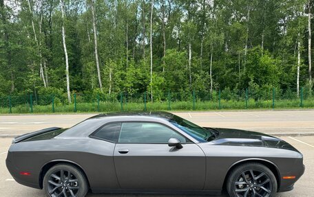 Dodge Challenger III рестайлинг 2, 2021 год, 3 970 000 рублей, 10 фотография