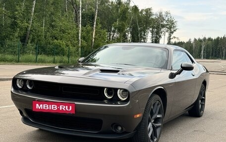 Dodge Challenger III рестайлинг 2, 2021 год, 3 970 000 рублей, 15 фотография