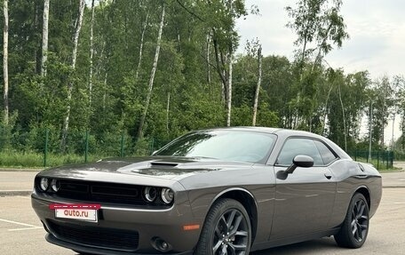 Dodge Challenger III рестайлинг 2, 2021 год, 3 970 000 рублей, 21 фотография