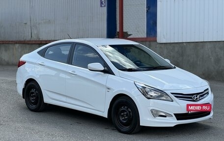 Hyundai Solaris II рестайлинг, 2015 год, 1 490 000 рублей, 3 фотография