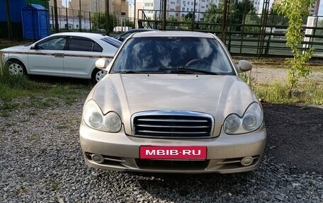 Hyundai Sonata IV рестайлинг, 2005 год, 300 000 рублей, 1 фотография