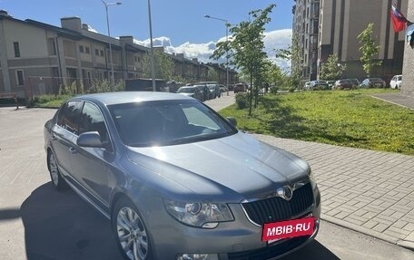 Skoda Superb III рестайлинг, 2012 год, 1 300 000 рублей, 3 фотография