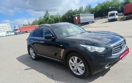 Infiniti QX70, 2015 год, 2 700 000 рублей, 3 фотография