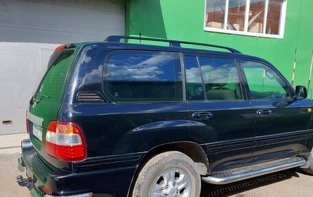 Toyota Land Cruiser 100 рестайлинг 2, 2006 год, 2 250 000 рублей, 4 фотография