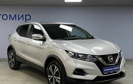 Nissan Qashqai, 2022 год, 2 999 000 рублей, 3 фотография