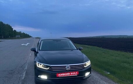 Volkswagen Passat B8 рестайлинг, 2019 год, 2 450 000 рублей, 2 фотография