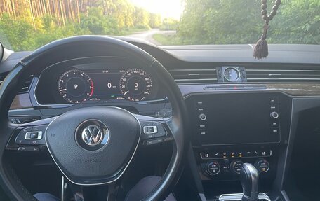 Volkswagen Passat B8 рестайлинг, 2019 год, 2 450 000 рублей, 11 фотография