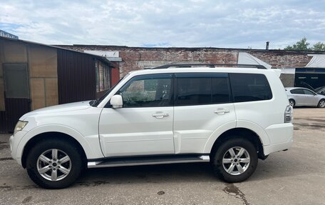 Mitsubishi Pajero IV, 2011 год, 1 990 000 рублей, 4 фотография