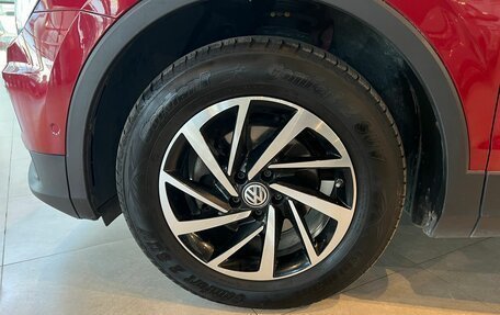 Volkswagen Tiguan II, 2018 год, 2 845 000 рублей, 18 фотография