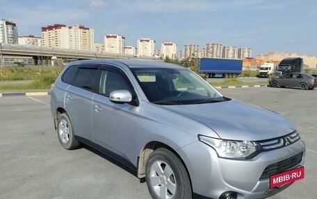 Mitsubishi Outlander III рестайлинг 3, 2012 год, 1 526 000 рублей, 2 фотография