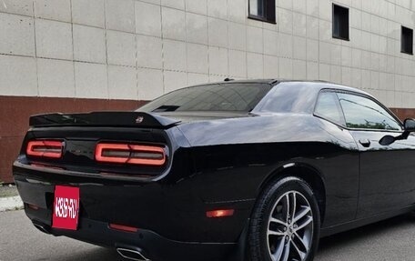 Dodge Challenger III рестайлинг 2, 2019 год, 4 199 000 рублей, 2 фотография