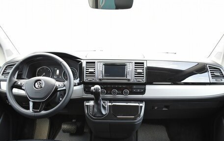 Volkswagen Multivan T6 рестайлинг, 2015 год, 4 070 000 рублей, 12 фотография