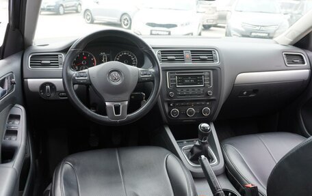 Volkswagen Jetta VI, 2013 год, 1 369 000 рублей, 6 фотография