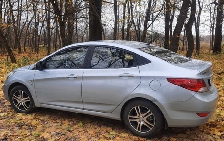 Hyundai Solaris II рестайлинг, 2012 год, 775 000 рублей, 2 фотография