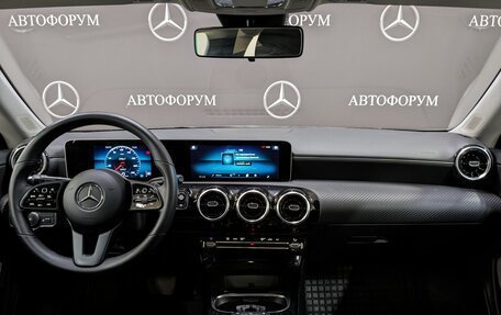 Mercedes-Benz CLA, 2020 год, 2 445 000 рублей, 10 фотография