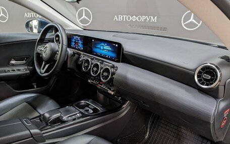 Mercedes-Benz CLA, 2020 год, 2 445 000 рублей, 15 фотография