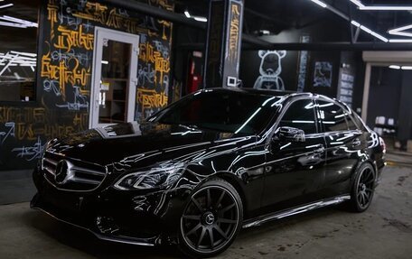 Mercedes-Benz E-Класс, 2013 год, 2 450 000 рублей, 6 фотография