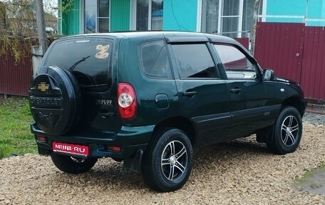 Chevrolet Niva I рестайлинг, 2005 год, 450 000 рублей, 1 фотография