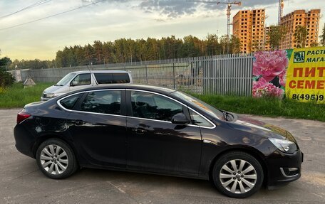 Opel Astra J, 2014 год, 1 300 000 рублей, 3 фотография