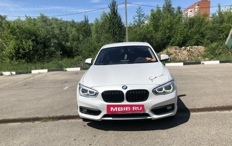 BMW 1 серия, 2018 год, 2 600 000 рублей, 2 фотография