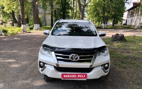 Toyota Fortuner II, 2019 год, 3 999 999 рублей, 2 фотография