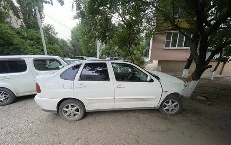 Volkswagen Polo III рестайлинг, 1998 год, 90 000 рублей, 2 фотография