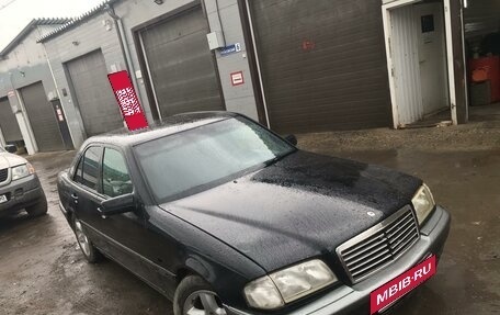 Mercedes-Benz C-Класс, 1997 год, 350 000 рублей, 2 фотография