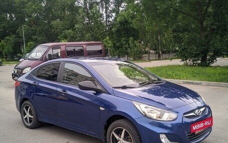 Hyundai Solaris II рестайлинг, 2012 год, 689 000 рублей, 2 фотография