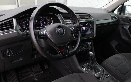 Volkswagen Tiguan II, 2019 год, 2 423 000 рублей, 9 фотография