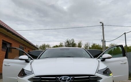 Hyundai Sonata VIII, 2020 год, 2 850 000 рублей, 2 фотография