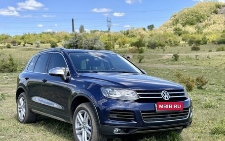 Volkswagen Touareg III, 2011 год, 2 799 999 рублей, 2 фотография