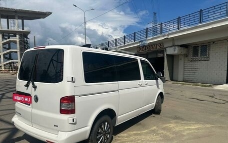 Volkswagen Caravelle T5, 2014 год, 2 100 000 рублей, 3 фотография