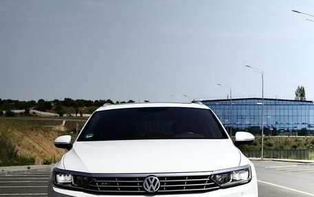 Volkswagen Passat B8 рестайлинг, 2017 год, 2 550 000 рублей, 3 фотография