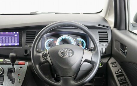 Toyota ISis I, 2010 год, 1 390 000 рублей, 15 фотография