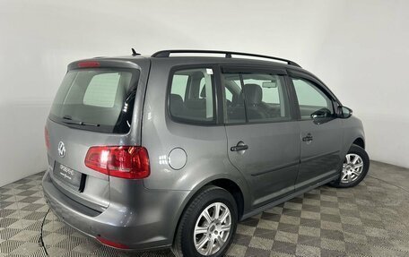 Volkswagen Touran III, 2012 год, 990 000 рублей, 6 фотография