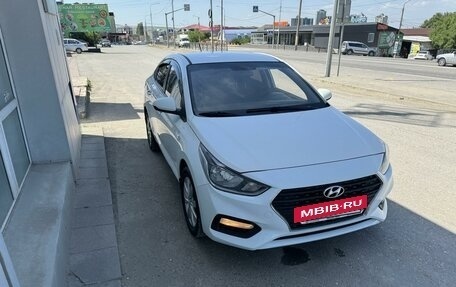 Hyundai Solaris II рестайлинг, 2017 год, 1 120 000 рублей, 2 фотография