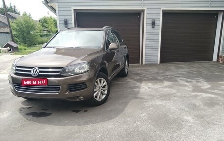 Volkswagen Touareg III, 2011 год, 2 130 000 рублей, 1 фотография