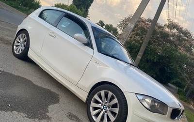 BMW 1 серия, 2009 год, 900 000 рублей, 1 фотография