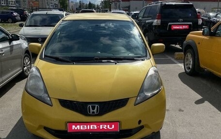 Honda Jazz II рестайлинг, 2009 год, 620 000 рублей, 1 фотография