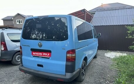 Volkswagen Transporter T5 рестайлинг, 2007 год, 1 090 000 рублей, 2 фотография